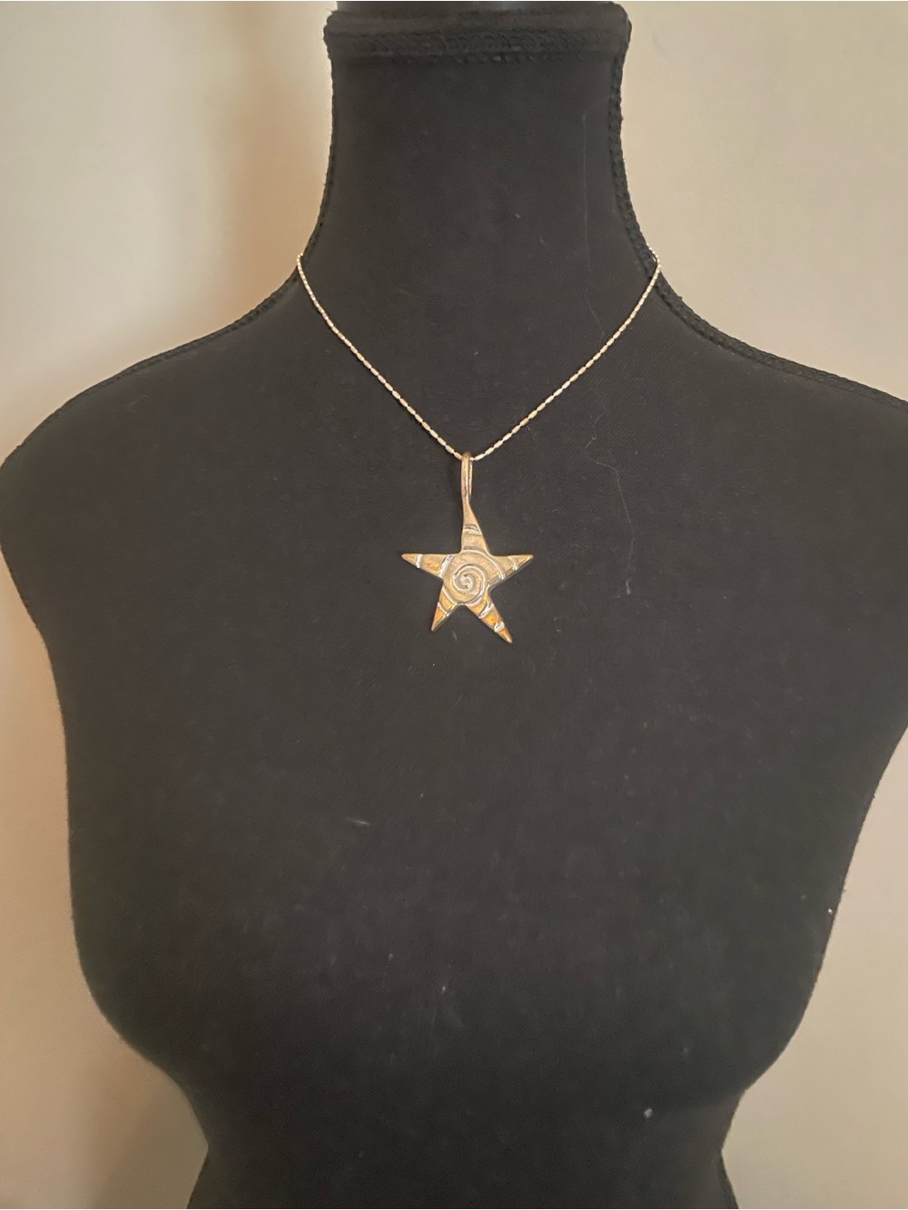 Gold Star Pendant Necklace - Women's Jewelry